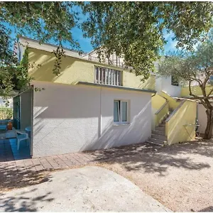 apartmani-andrija-pakostane.hotelinzadar.com/